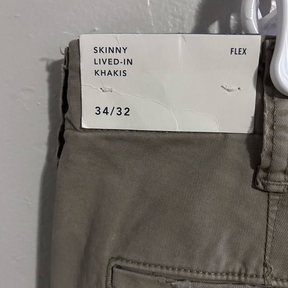 American Eagle Skinny Lived-in Khakis
Mens size 34/32
New with tags! - Picture 2 of 3
